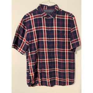 Short sleeve button down